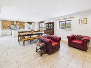 Living dining kitchen- click for photo gallery